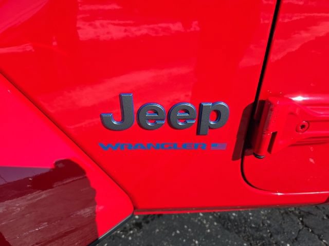 Used 2025 Jeep Wrangler Unlimited Sahara w/ Safety Group AWD/4WD image 53