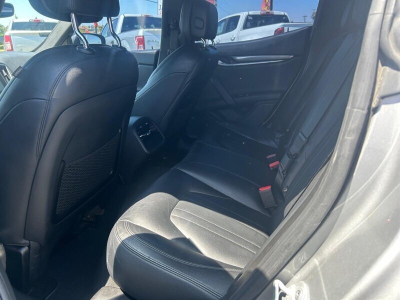 Used 2017 Maserati Ghibli RWD image 28
