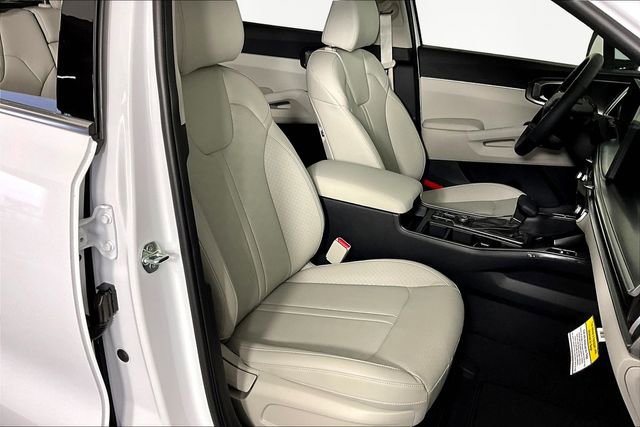 Certified 2026 Kia Sorento S image 12