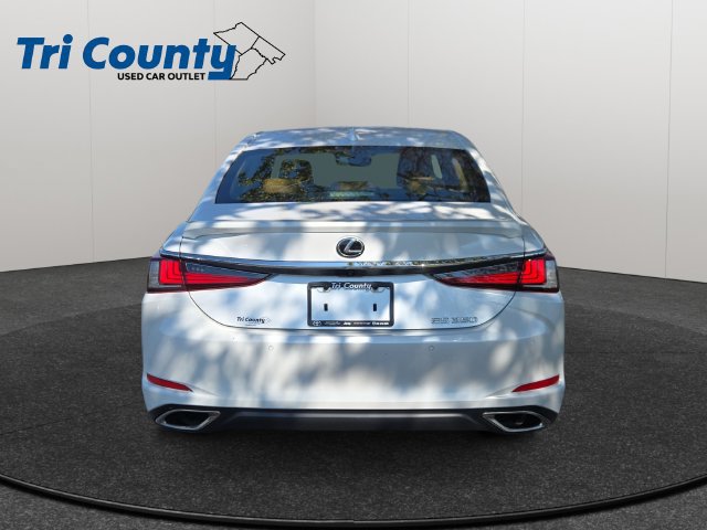 Used 2023 Lexus ES 350 w/ Premium Package FWD image 7