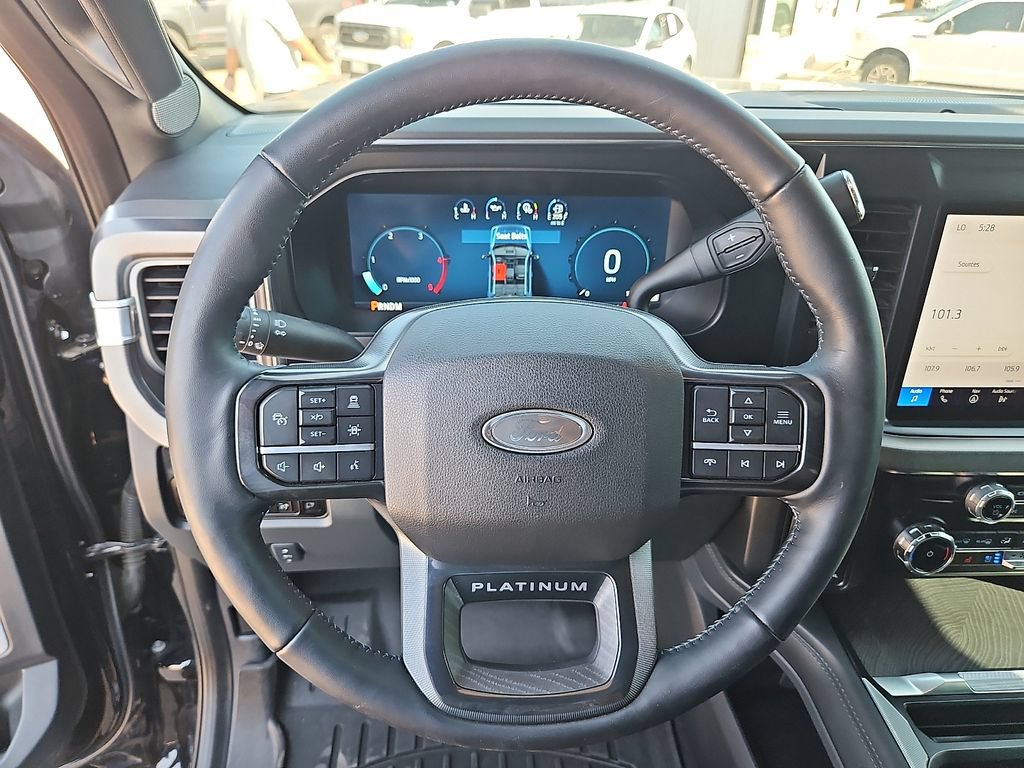 Used 2025 Ford F350 Platinum AWD/4WD image 21