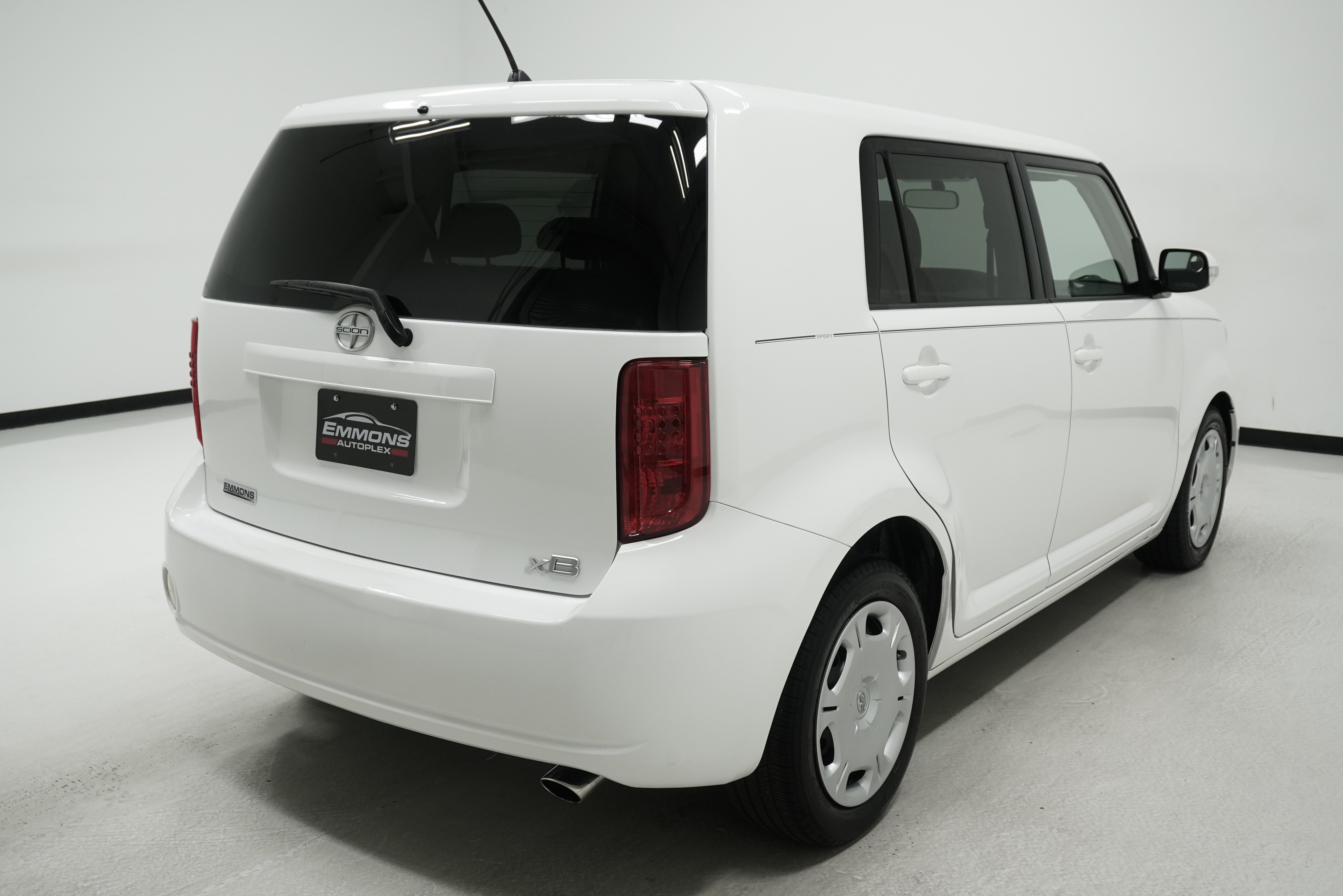 Used 2008 Scion xB image 4