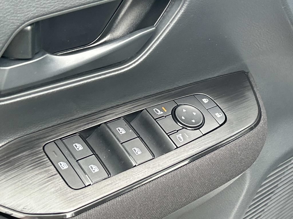 New 2026 Nissan Kicks S FWD image 17