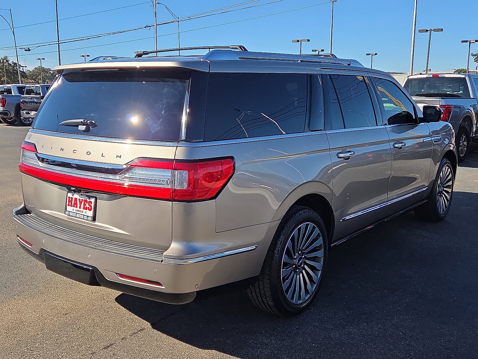 Used 2019 Lincoln Navigator L Reserve image 4