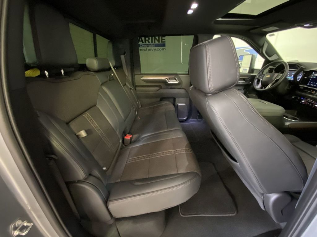 Certified 2024 Chevrolet Silverado 3500 High Country w/ High Country Premium Package AWD/4WD image 34