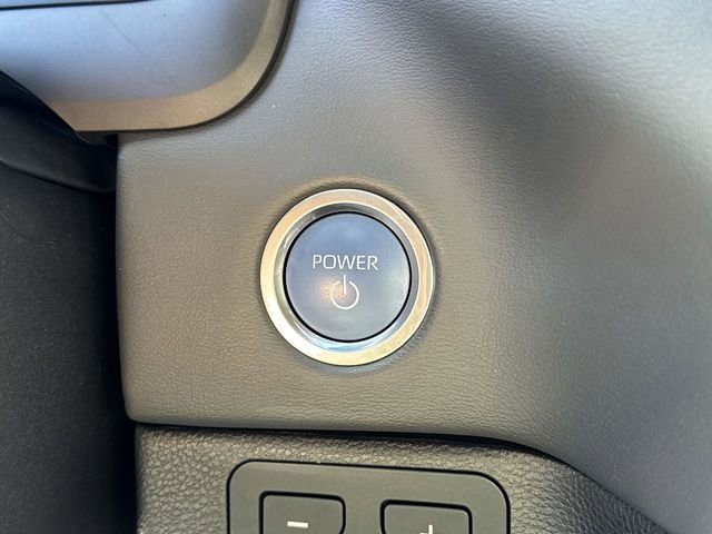 Used 2024 Toyota Sequoia Platinum image 18