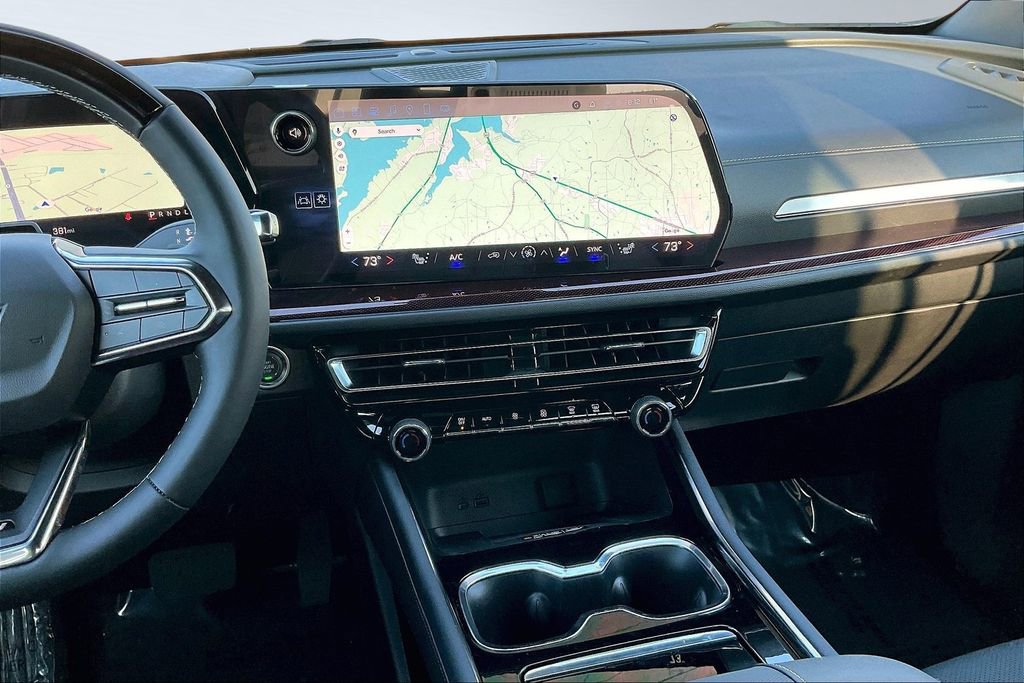 New 2025 Chevrolet Traverse Z71 w/ Enhanced Driving Package image 6