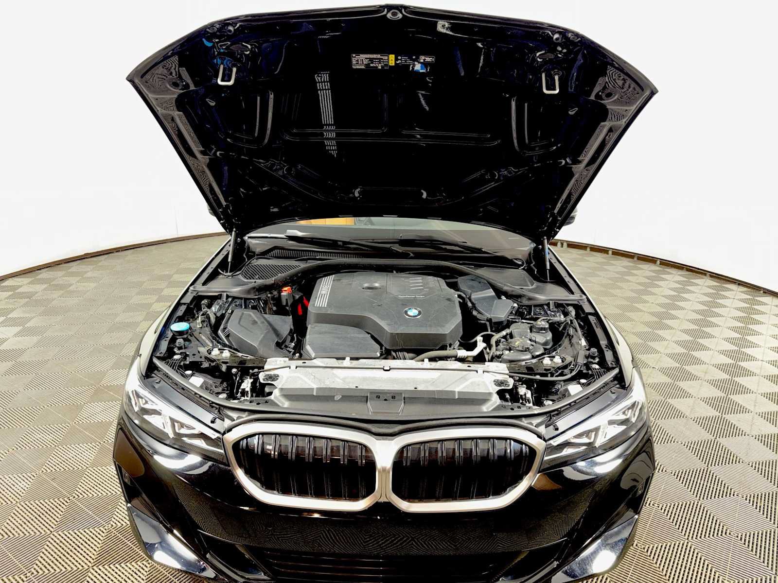 Used 2023 BMW 330i xDrive Sedan w/ Driving Assistance Package AWD/4WD image 31