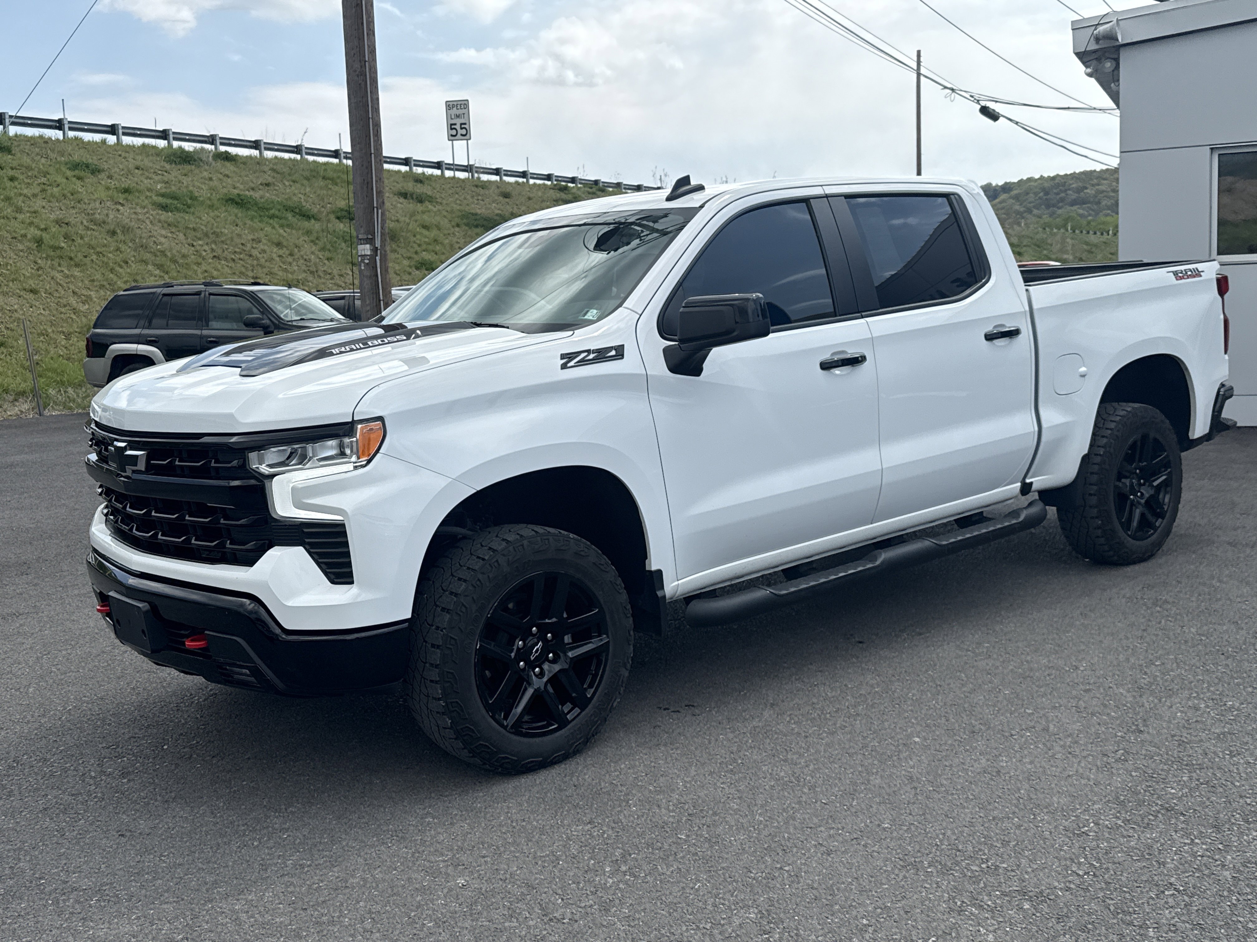 Used 2024 Chevrolet Silverado 1500 LT Trail Boss w/ Protection Package AWD/4WD image 6