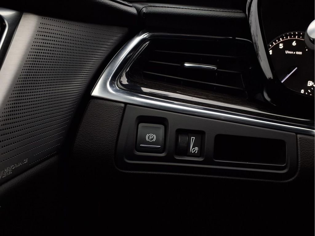 Used 2022 Cadillac XT5 Premium Luxury image 15