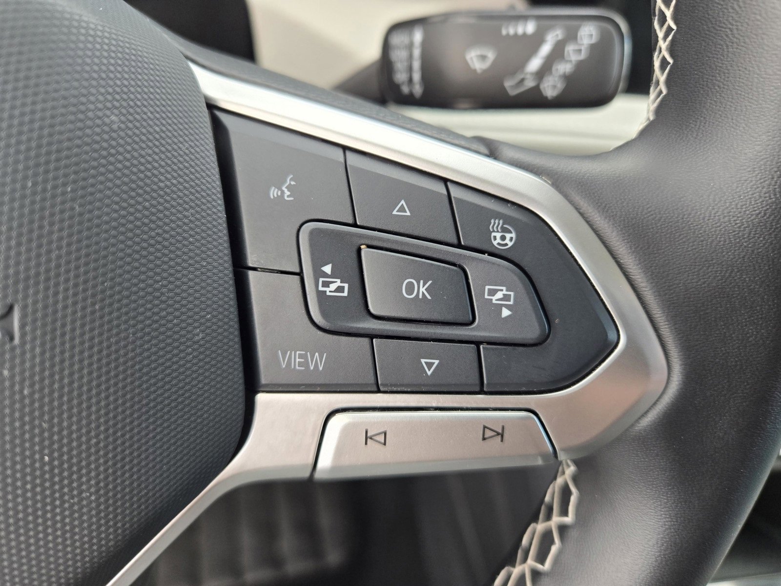 Used 2025 Volkswagen Taos S image 13