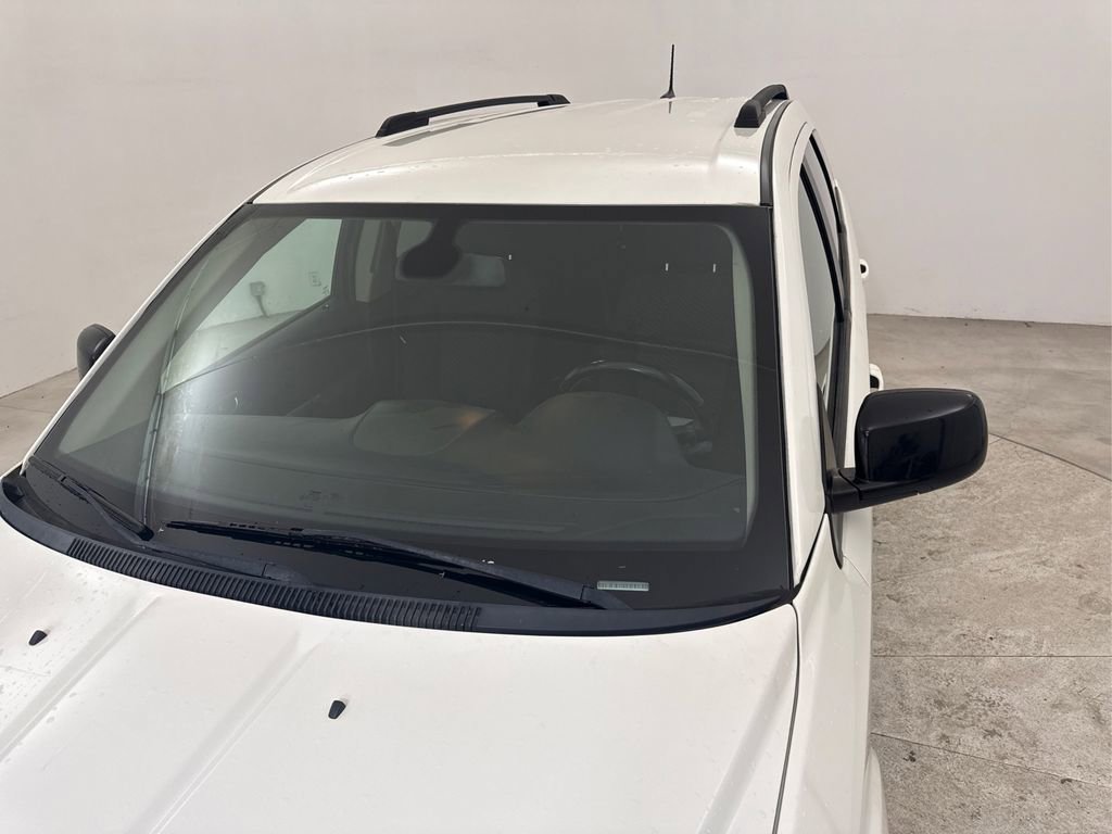 Used 2019 Dodge Journey SE w/ Connectivity Group FWD image 15