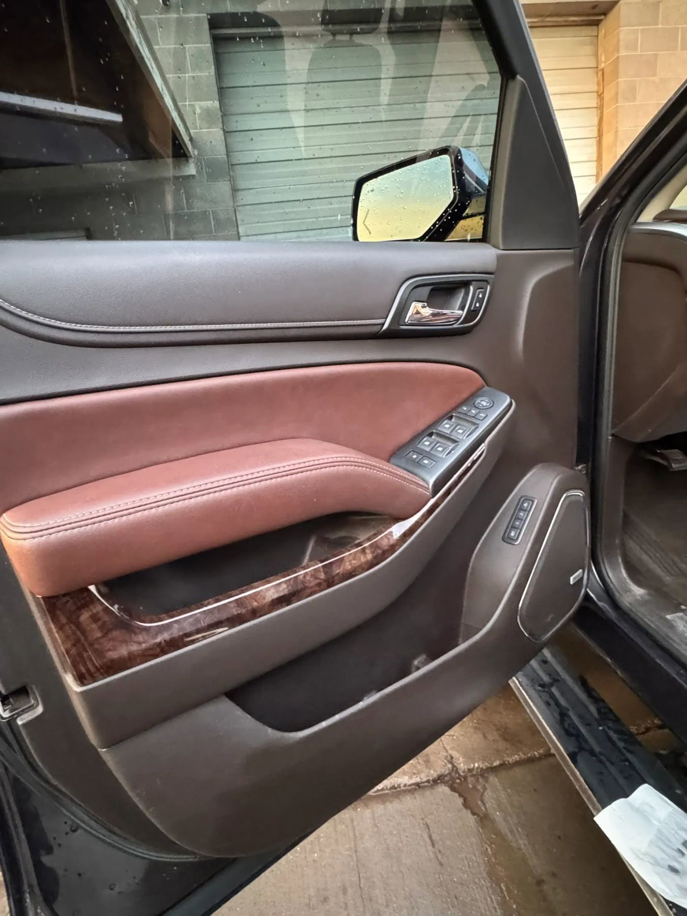 Used 2016 Chevrolet Tahoe LTZ AWD/4WD image 29