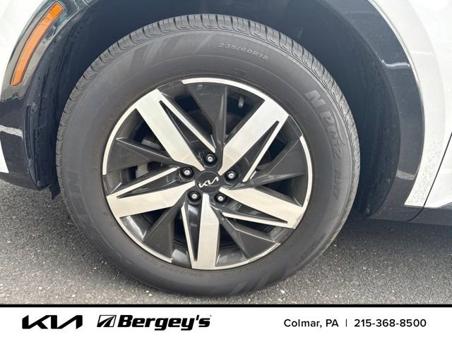 Certified 2023 Kia Sorento S w/ Panoramic Sunroof Package FWD image 7
