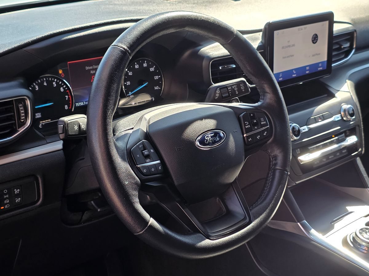 Used 2020 Ford Explorer XLT w/ Equipment Group 202A AWD/4WD image 21