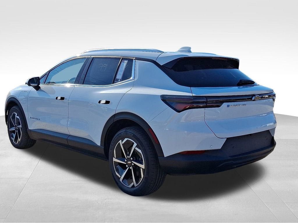New 2026 Chevrolet Equinox EV LT AWD/4WD image 3
