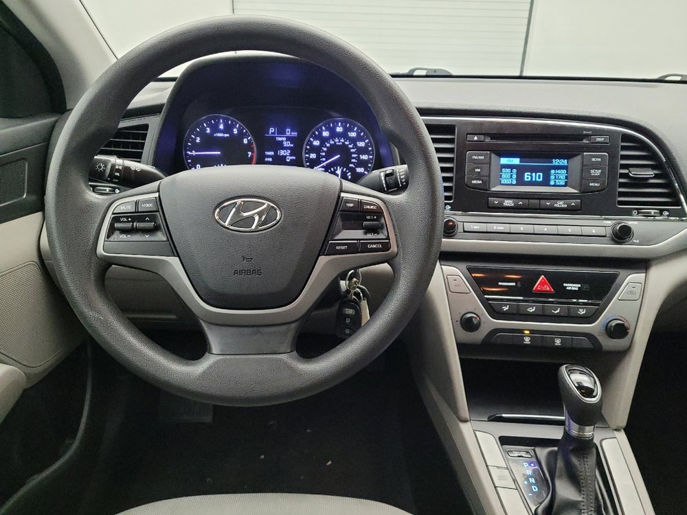 Used 2017 Hyundai Elantra SE image 22