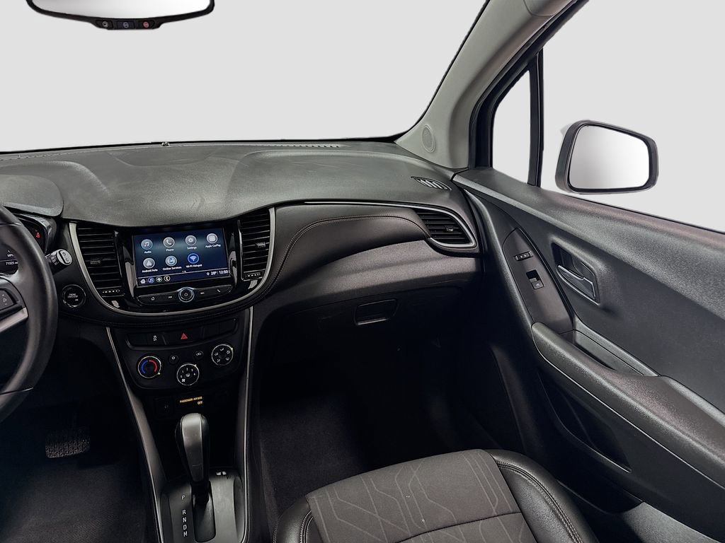 Used 2018 Chevrolet Trax LT w/ LT Convenience Package image 23