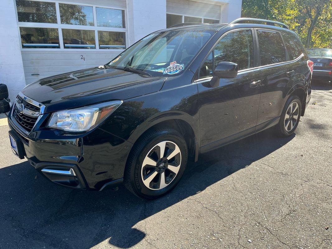 Used 2017 Subaru Forester 2.5i Premium image 3