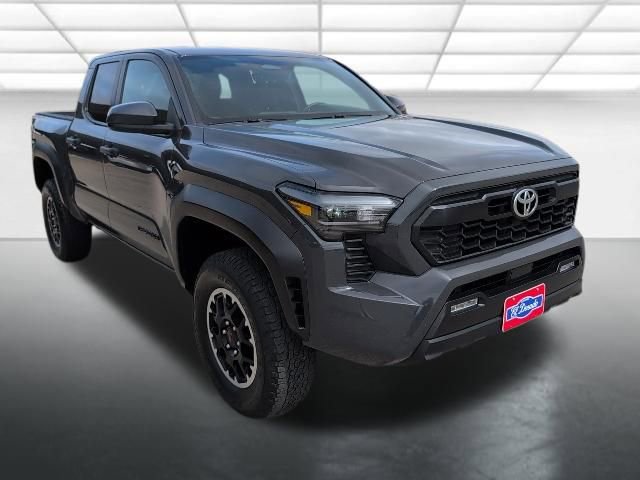 Used 2025 Toyota Tacoma TRD Off-Road image 1