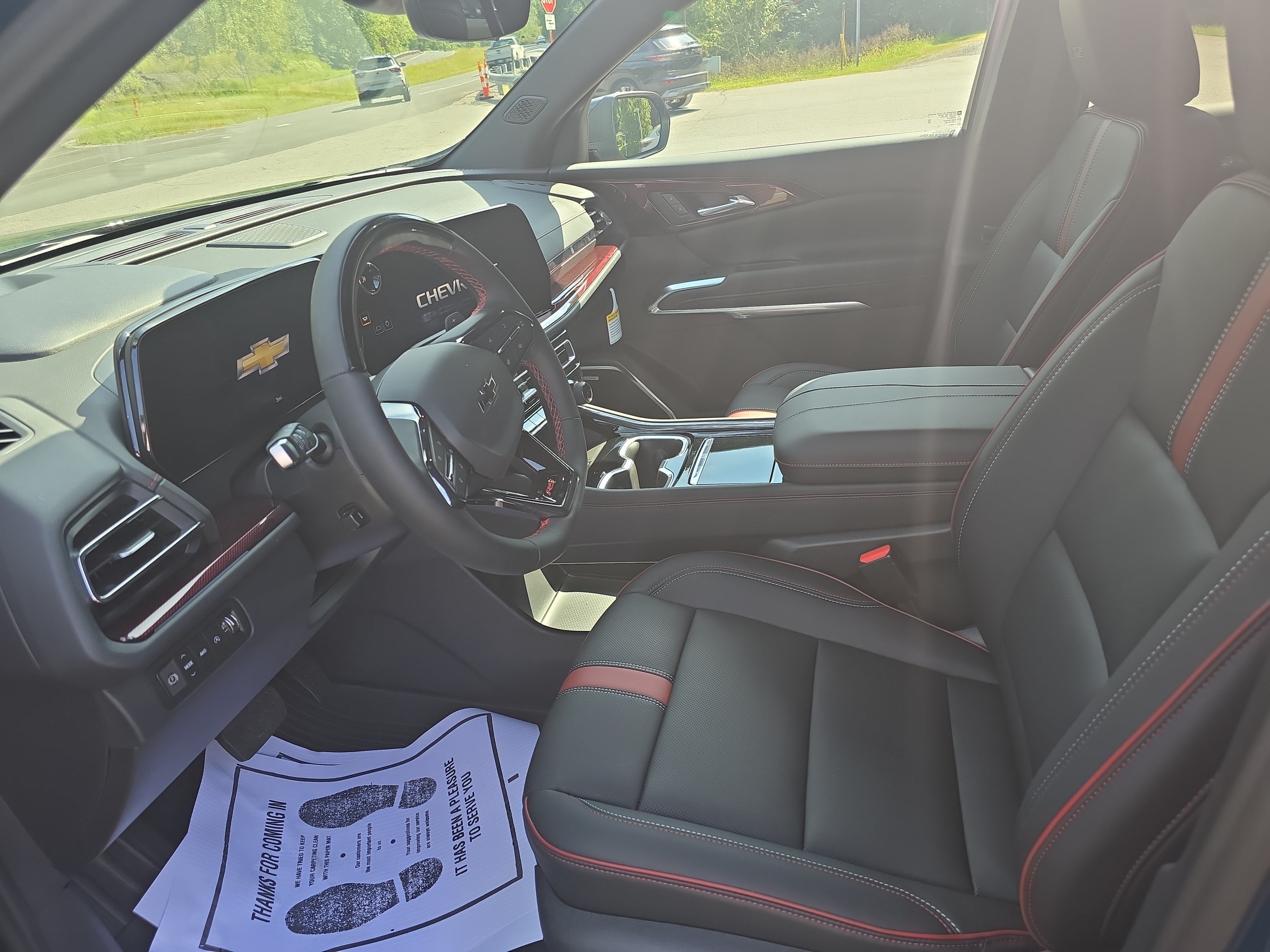 New 2027 Chevrolet Traverse RS w/ LPO, Floor Liner Package AWD/4WD image 13