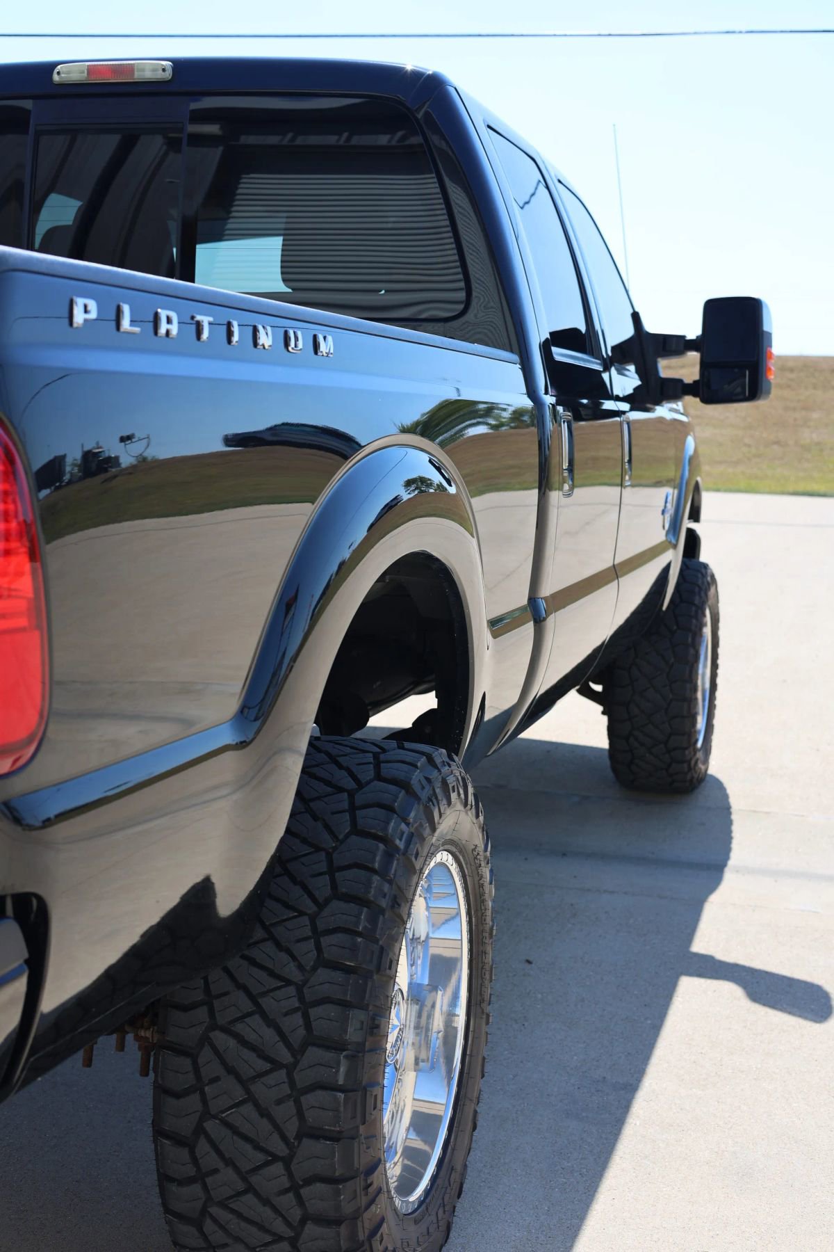 Used 2015 Ford F350 Platinum image 5