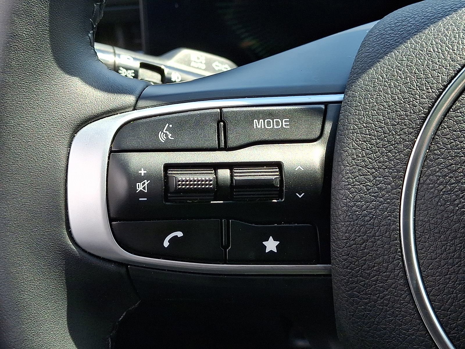 Used 2025 Kia K5 GT-Line w/ GT-Line Premium Package AWD/4WD image 22