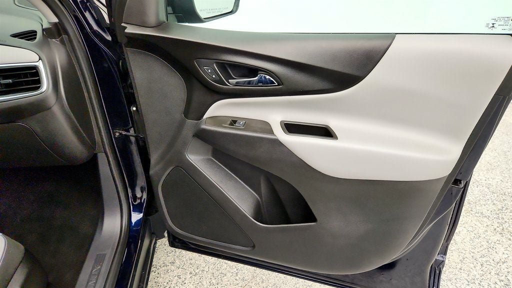 Used 2020 Chevrolet Equinox LS w/ LS Convenience Package FWD image 23