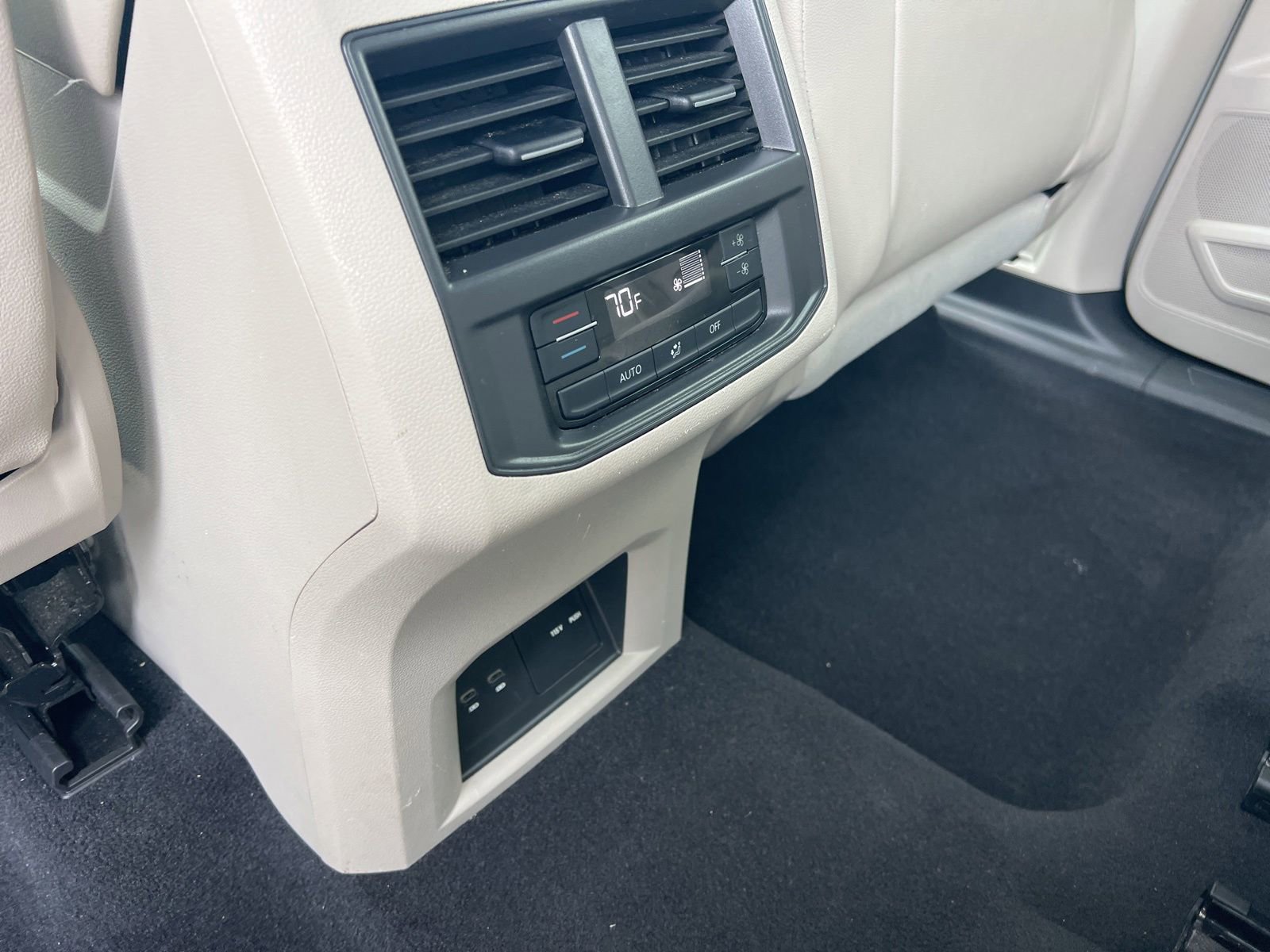 Used 2021 Volkswagen Atlas SE FWD image 33