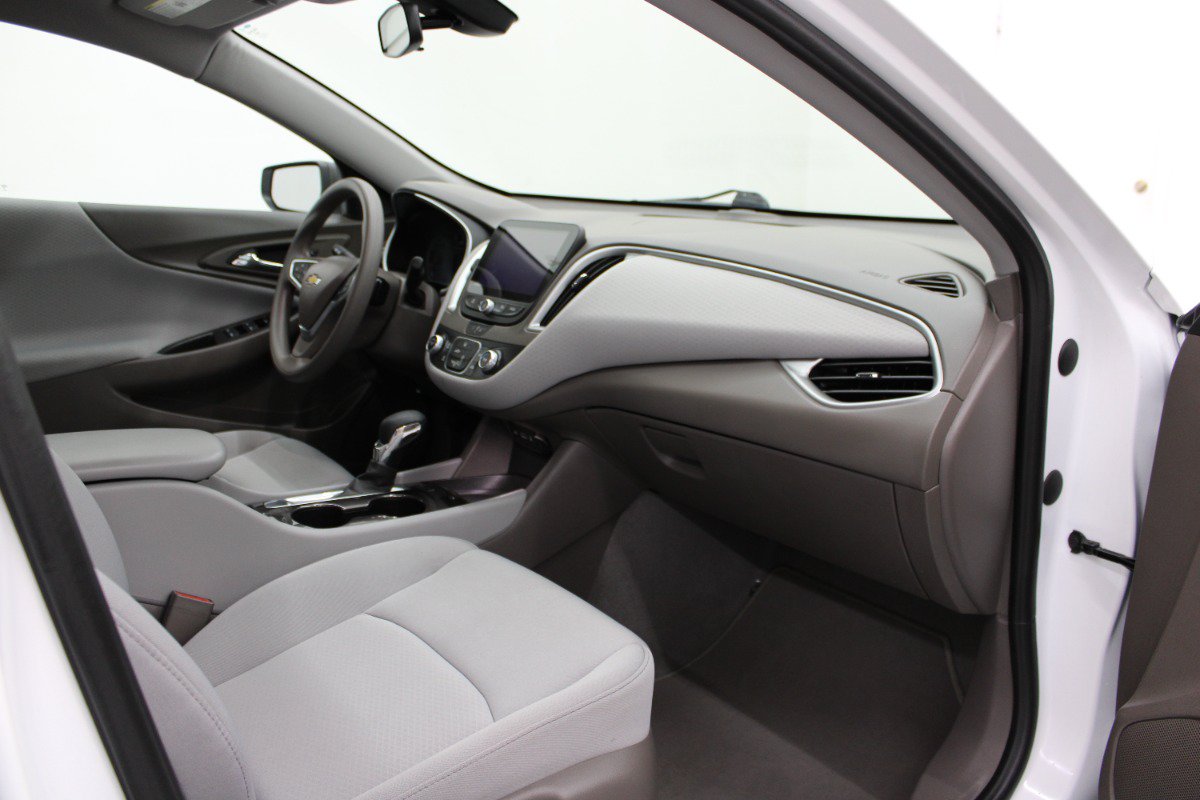 Used 2022 Chevrolet Malibu LS FWD image 10