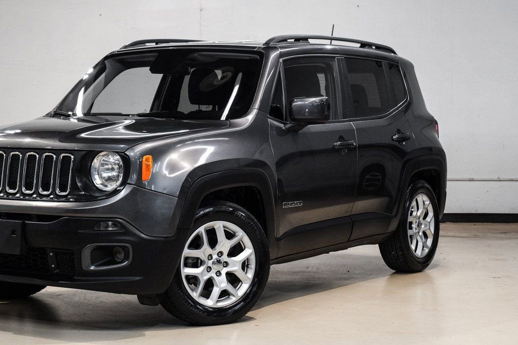 Used 2018 Jeep Renegade Latitude FWD image 6