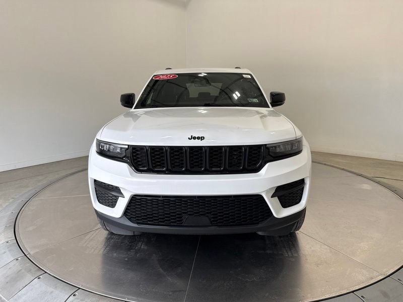 Used 2025 Jeep Grand Cherokee Altitude AWD/4WD video 2