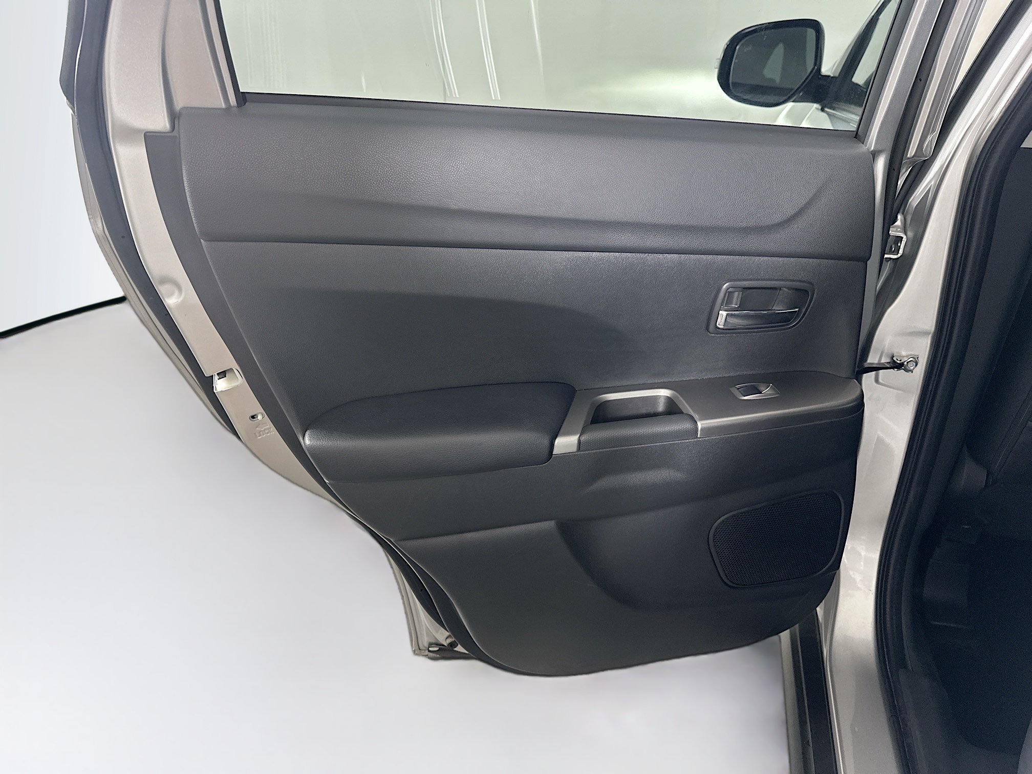 Used 2025 Mitsubishi Outlander Sport AWD image 25