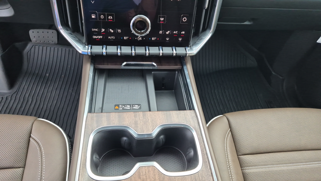 New 2027 GMC Acadia Denali Ultimate w/ LPO, Floor Liner Package AWD/4WD image 16