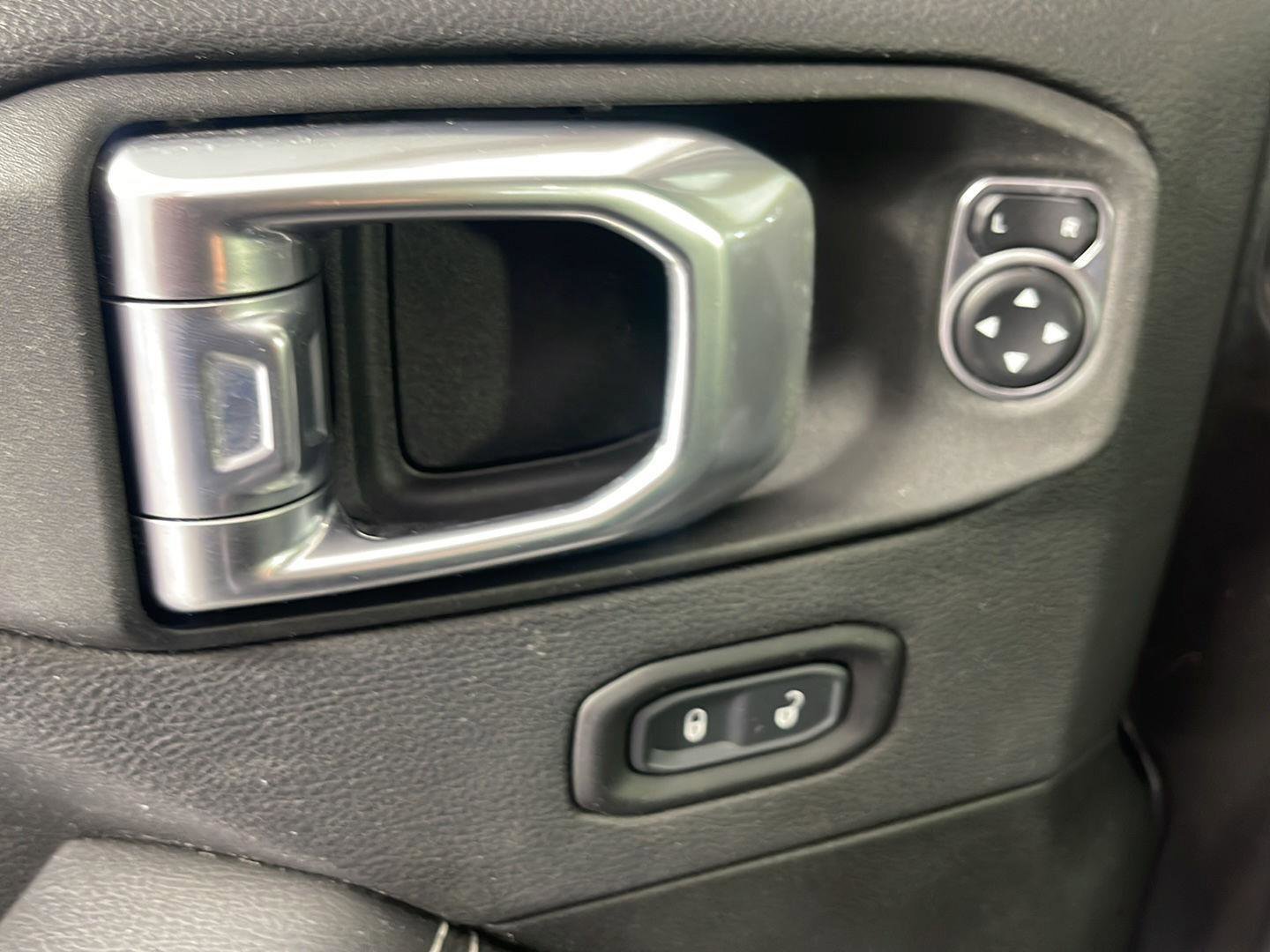Used 2022 Jeep Wrangler Unlimited Sahara w/ Cold Weather Group AWD/4WD image 14