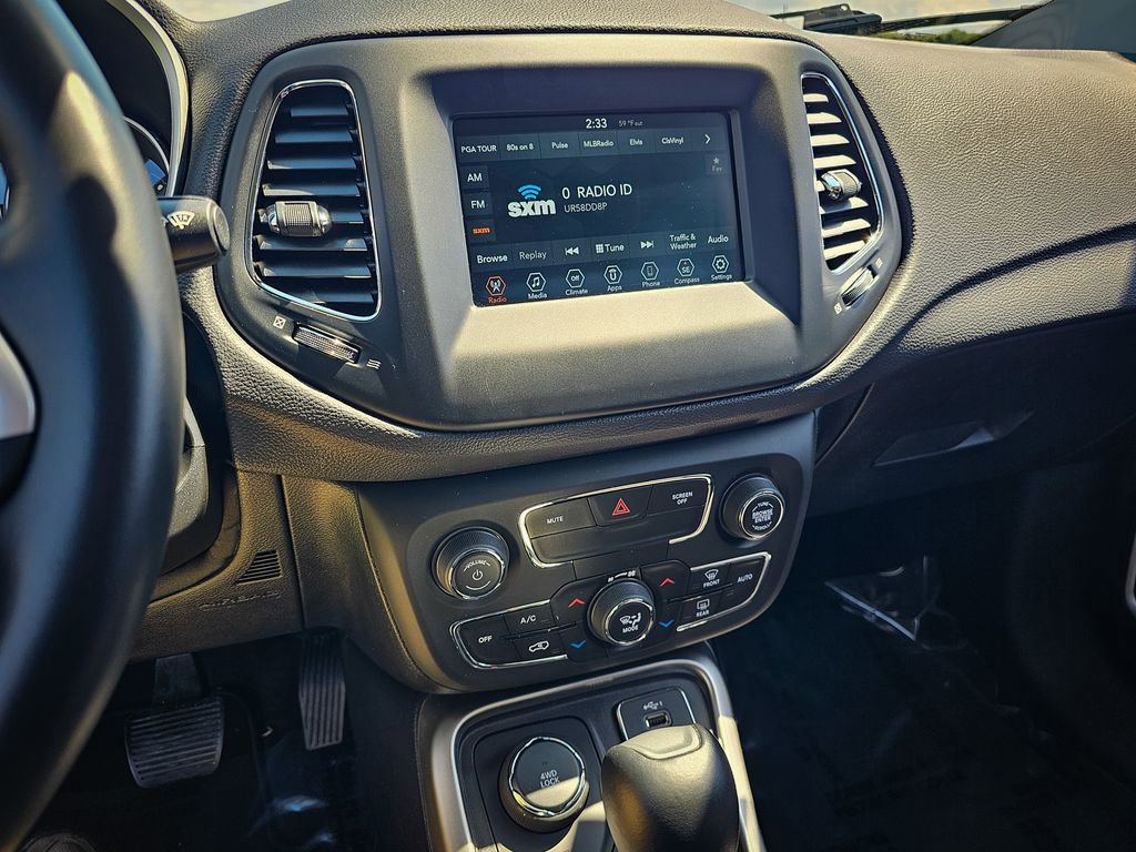 Used 2020 Jeep Compass Latitude AWD/4WD image 19
