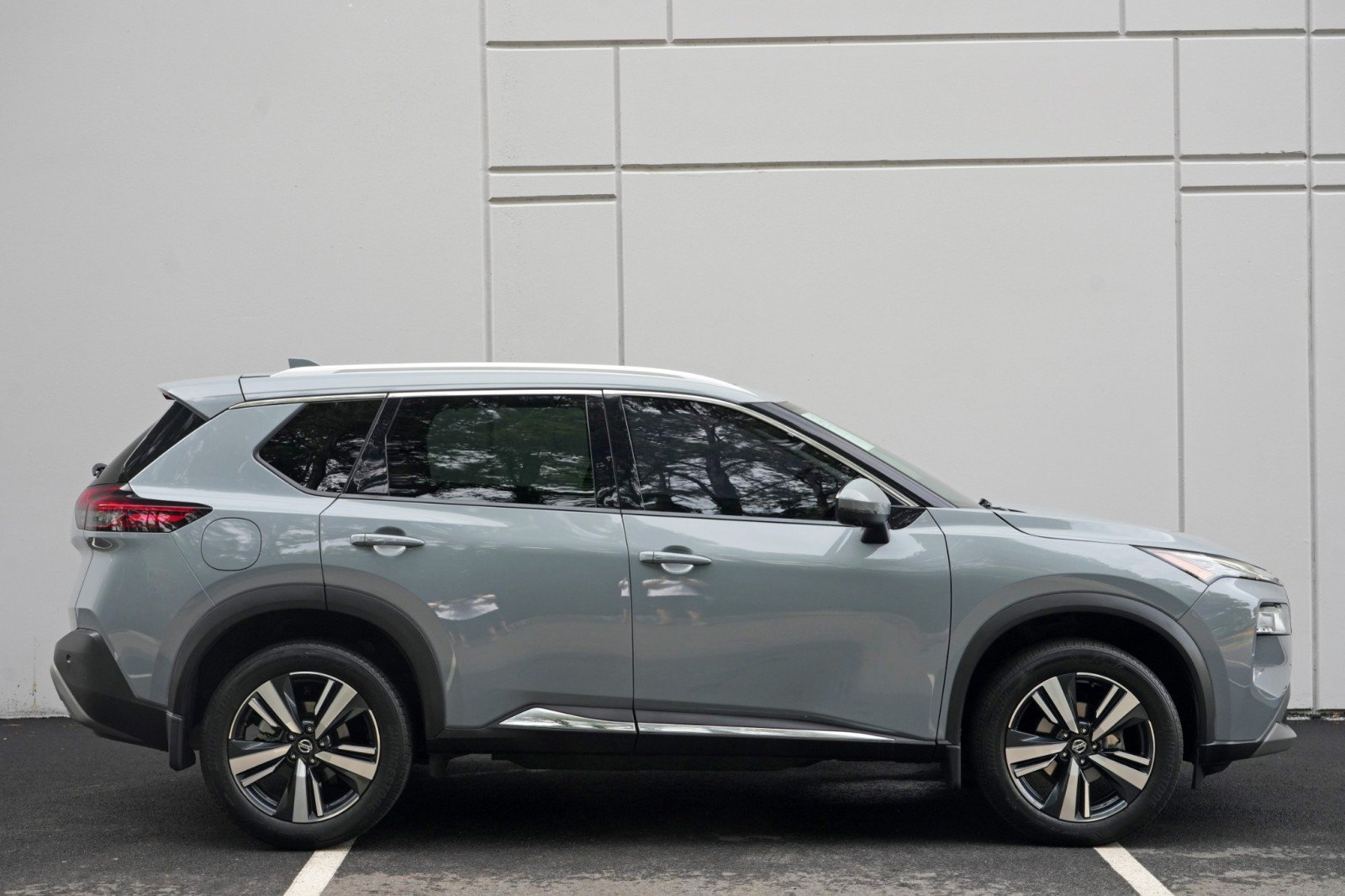 Used 2021 Nissan Rogue SL FWD image 48