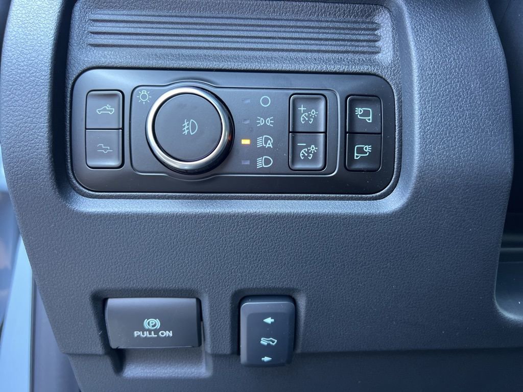 New 2026 Ford F250 Platinum image 16