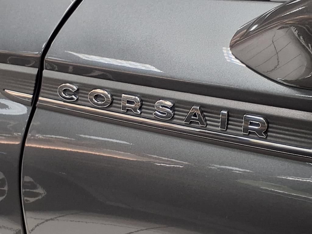 New 2025 Lincoln Corsair Reserve w/ Equipment Group 202A AWD/4WD image 26