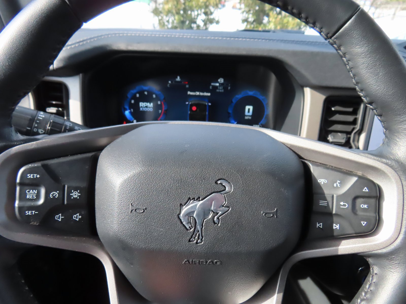 Used 2025 Ford Bronco Outer Banks image 17