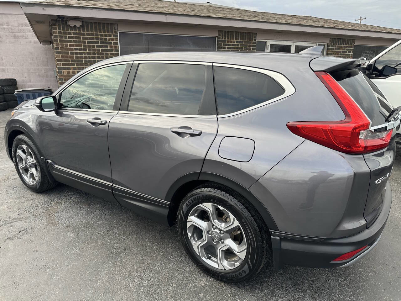 Used 2017 Honda CR-V EX-L image 10