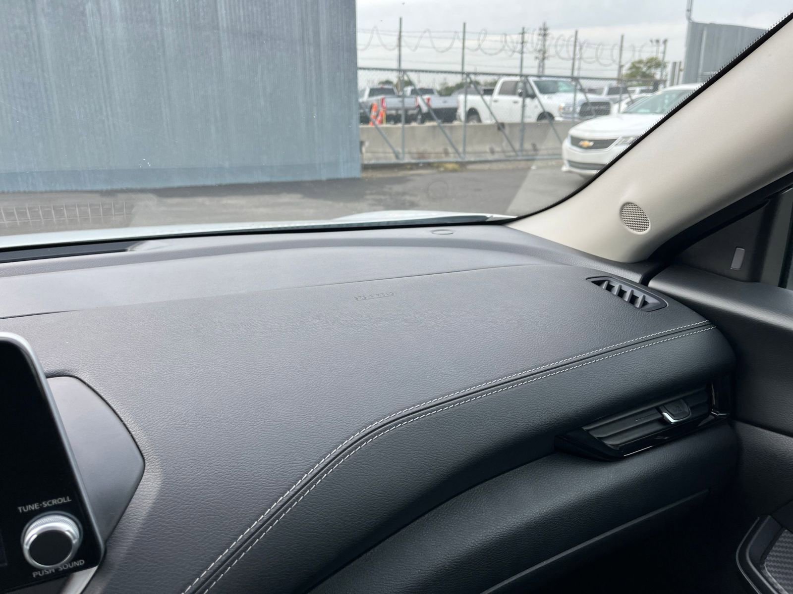 Used 2024 Nissan Sentra SV image 34