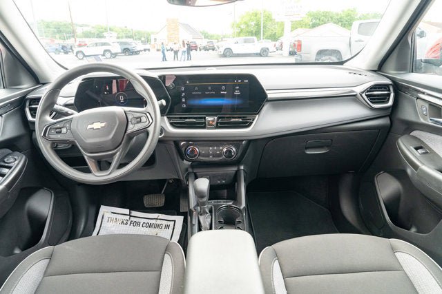 Used 2025 Chevrolet TrailBlazer LT FWD image 28