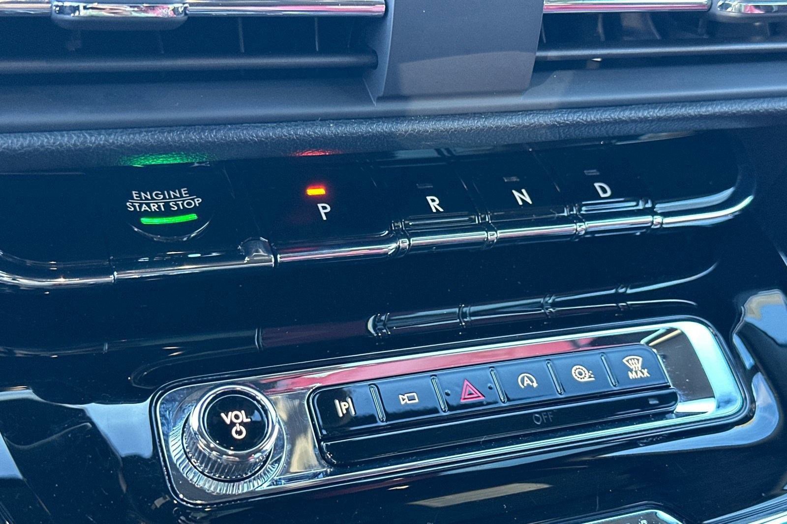 Used 2023 Lincoln Corsair Reserve w/ Jet Appearance Package image 14