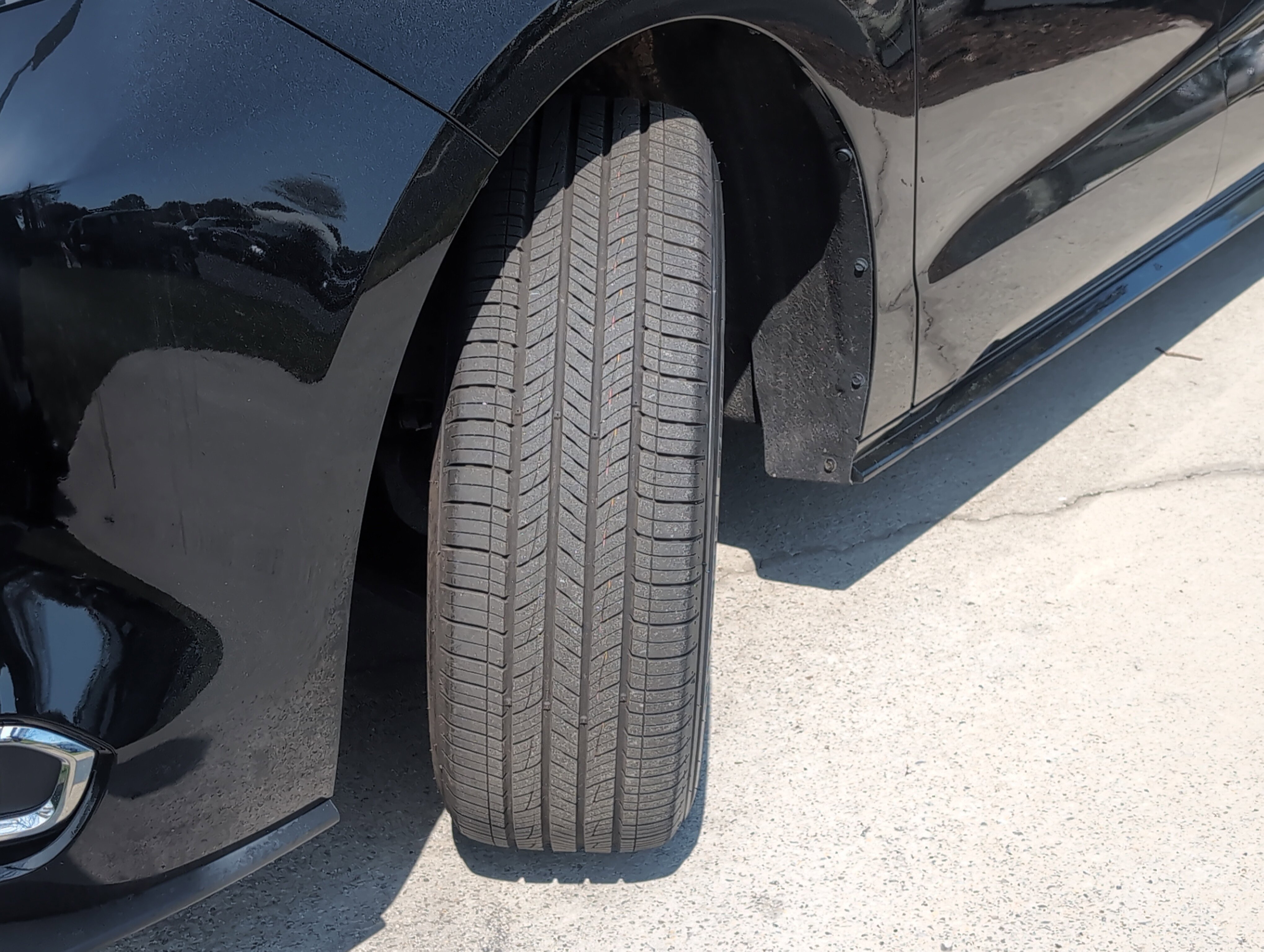 Certified 2024 Toyota Sienna XLE FWD image 12