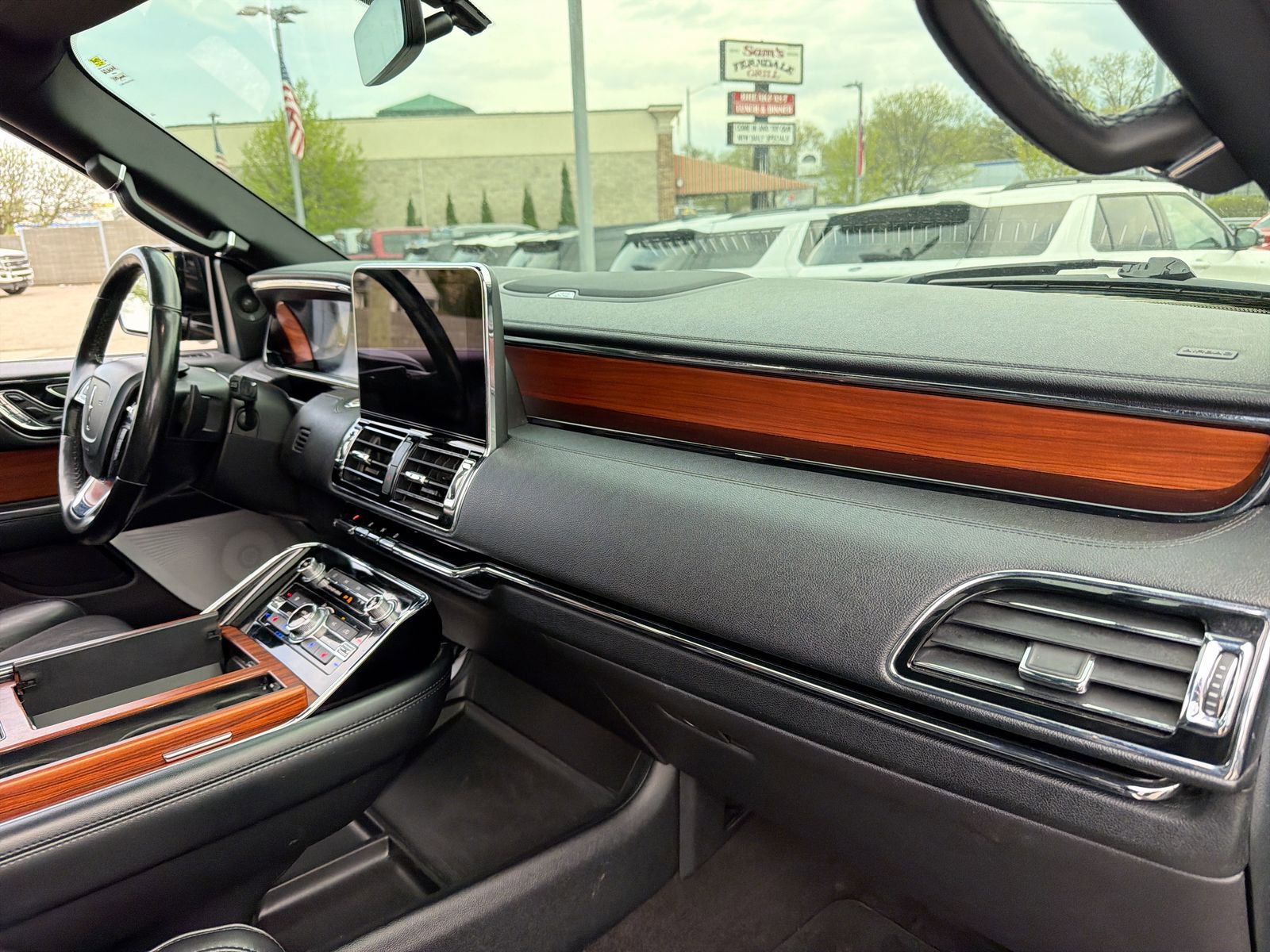 Used 2019 Lincoln Navigator L Reserve AWD/4WD image 20