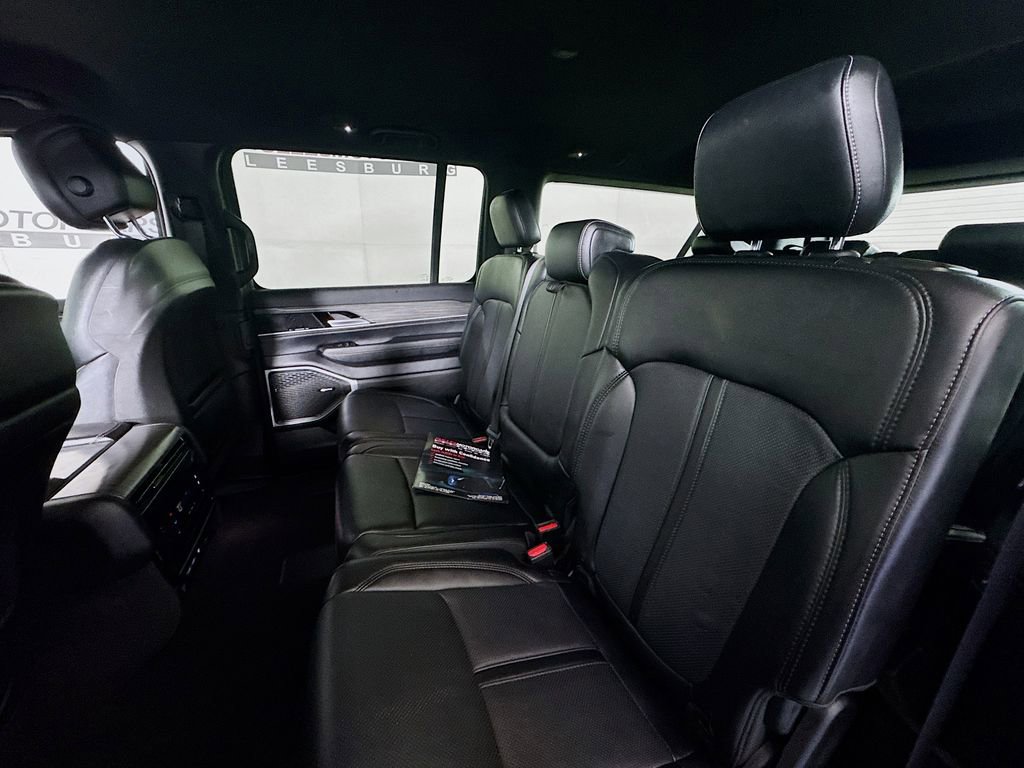 Used 2024 Jeep Wagoneer L Series II w/ Flexible Seating Group image 24