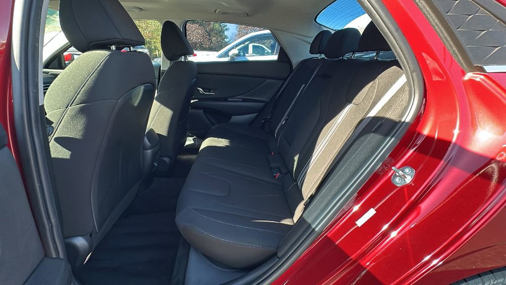 Certified 2024 Hyundai Elantra SEL w/ Convenience Package image 13