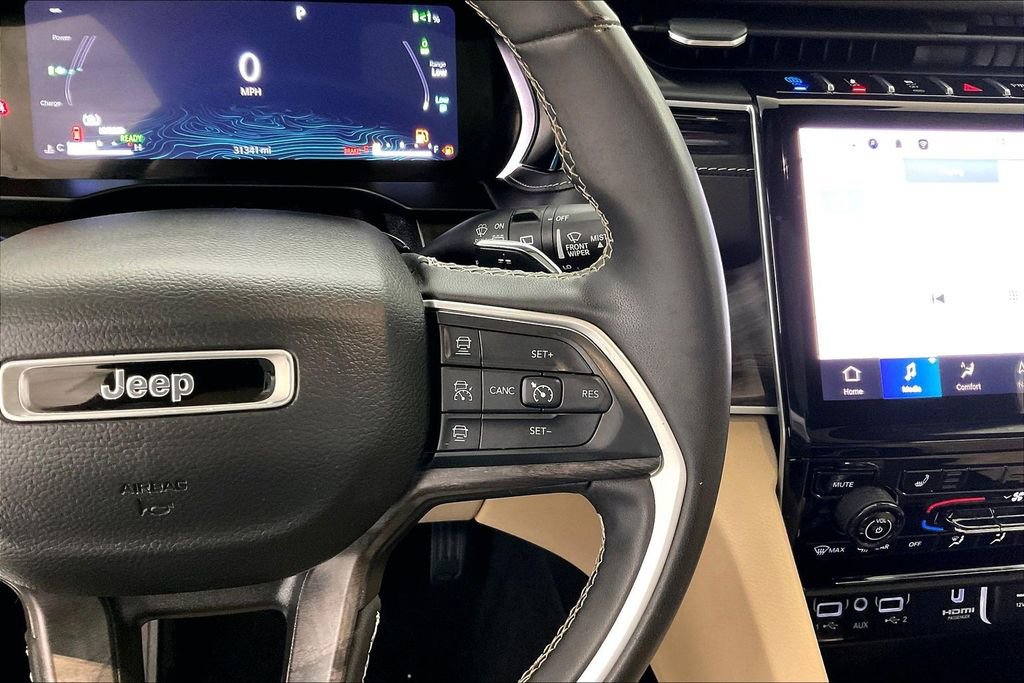Used 2022 Jeep Grand Cherokee Limited 4xe image 12