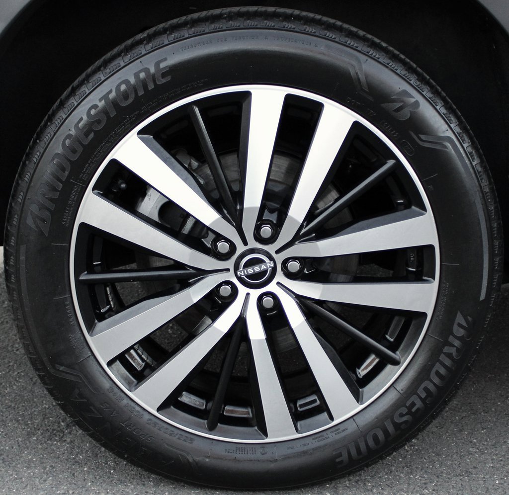 Certified 2023 Nissan Pathfinder Platinum image 12